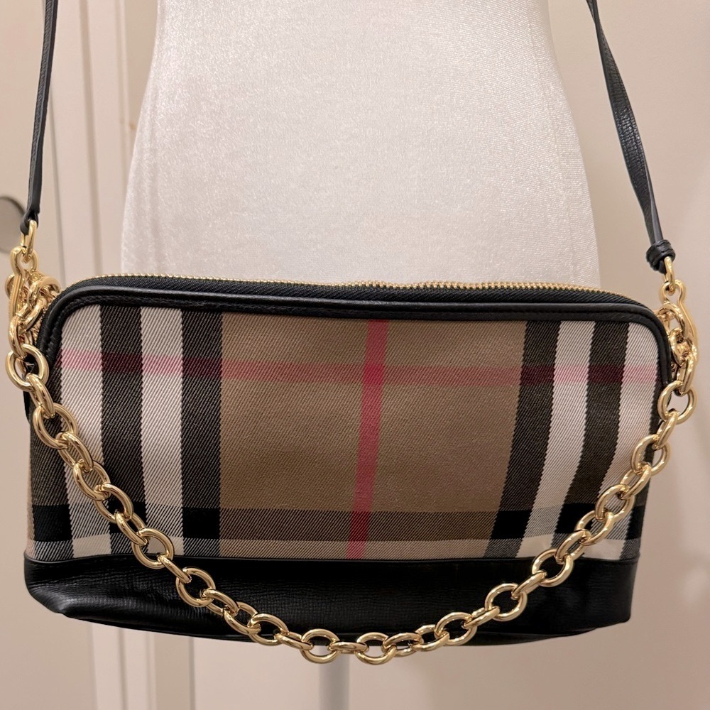 ❌SOLD❌ EUC Authentic Burberry Abingdon Crossbody Chain Clutch